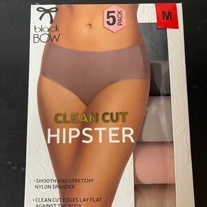 Black Bow Clean Cut HIPSTER